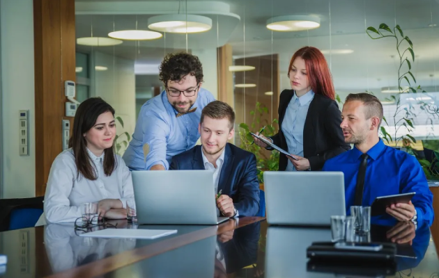 One Platform to Manage Your Entire Team